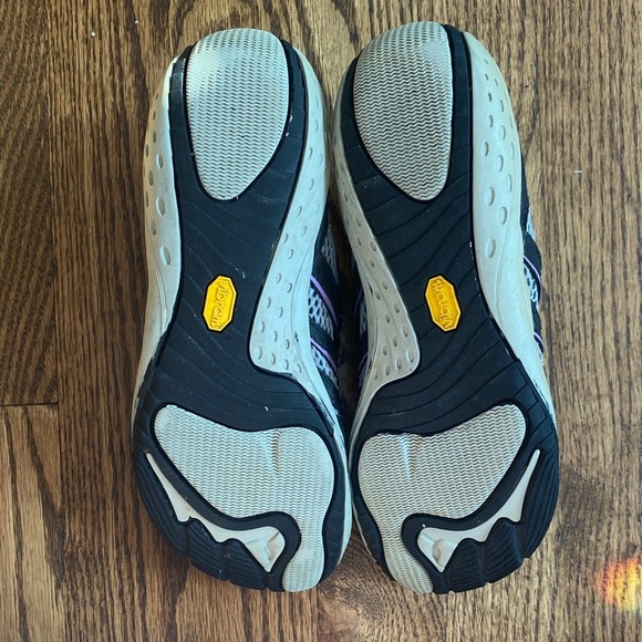 Trail Glove Kids Lavender Lustre  Merrell barefoot shoes, size 3.5. Great cond - Picture 9 of 14